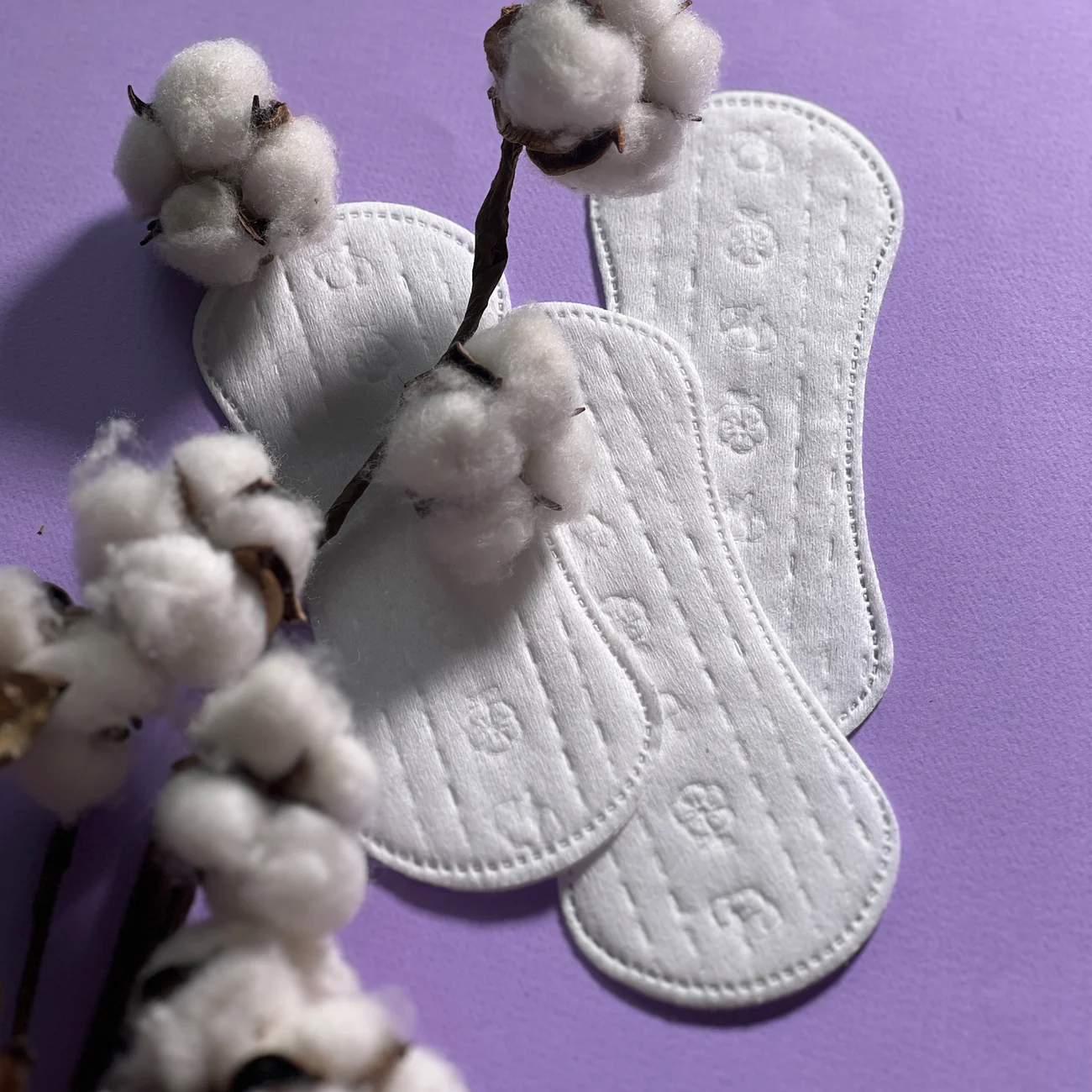INTILIA daily cotton-linen feminine pads, 14 pieces