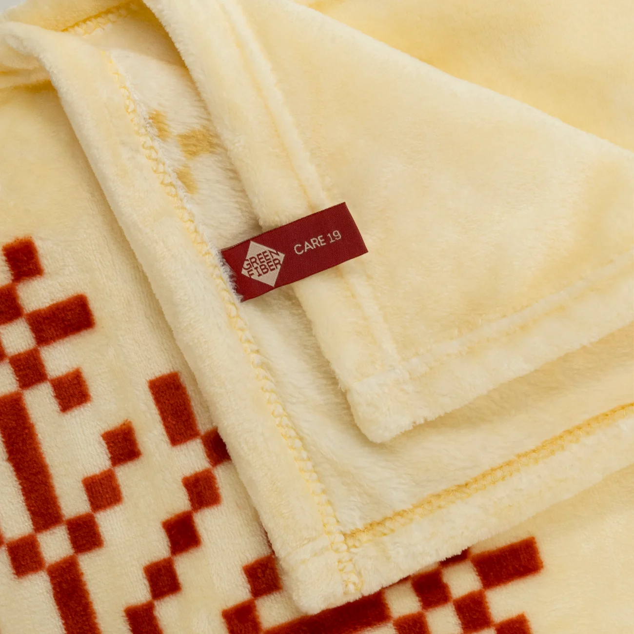 Plaid "Warm with love" Green Fiber CARE 19, beige with snowflake pattern